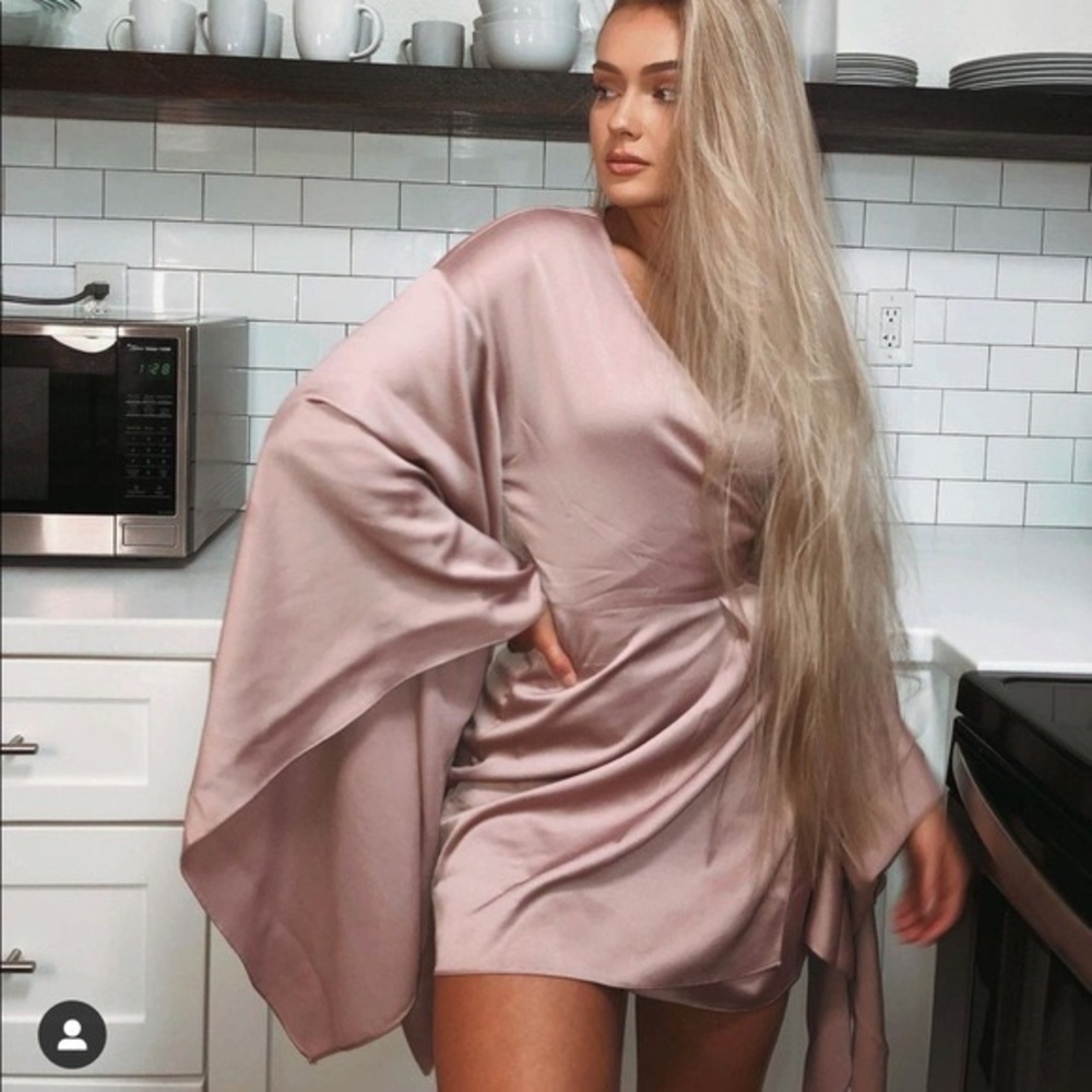 Michael Costello Wrap Robe - Picture 2 of 3